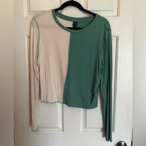 Wild Fable Split Green and White Tee - Woman’s Sz XXL
